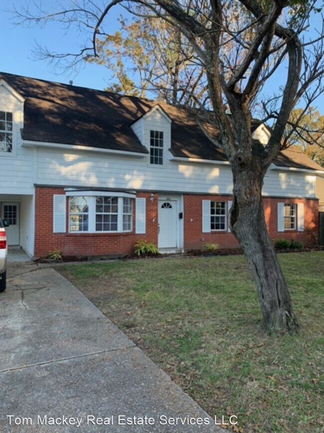 Primary Photo - 6 br, 3 bath House - 1133 S. Burgess Dr.