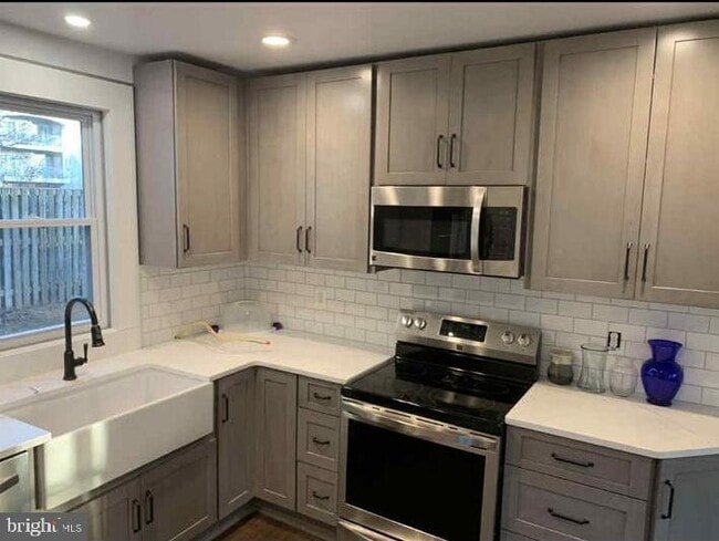 Building Photo - 2047 Boardley Rd