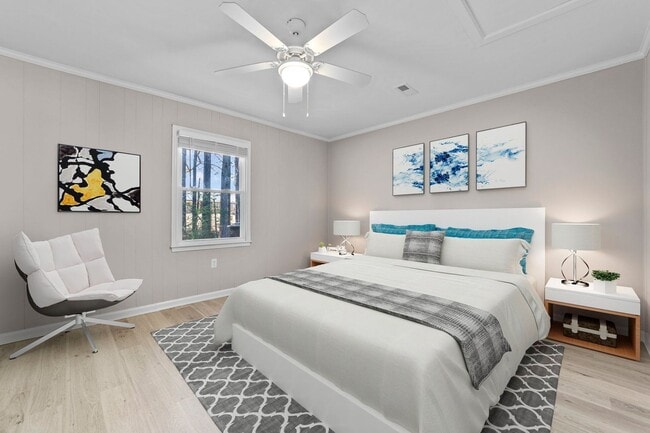 Building Photo - Hot Summer Savings at Villas on 55!