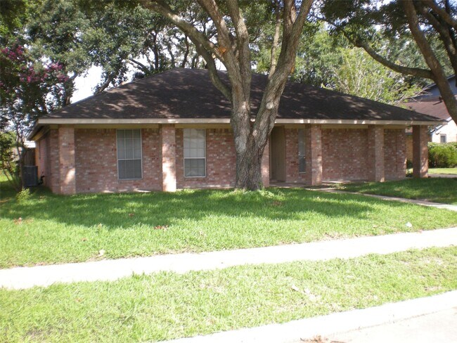 Building Photo - 15118 Steeple Chase Rd