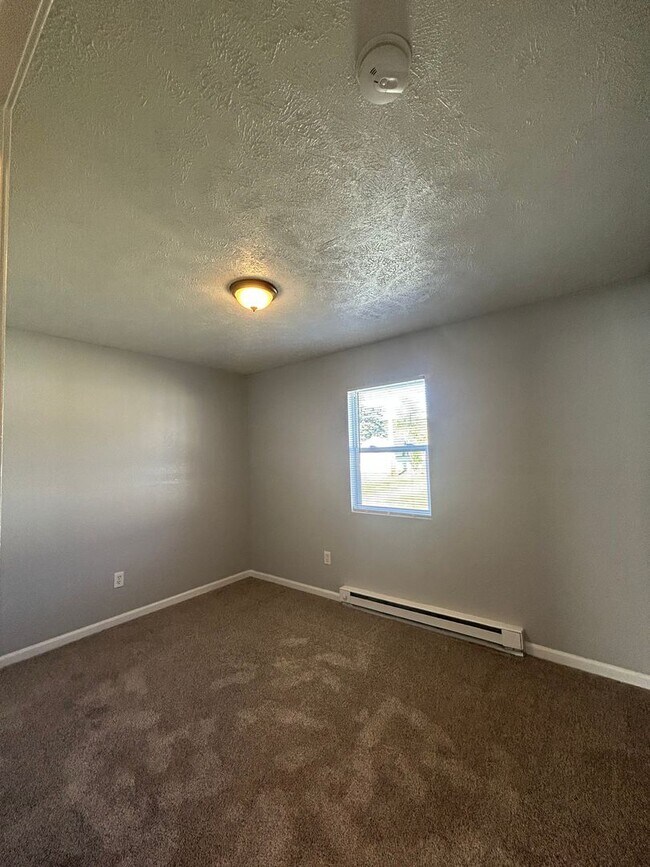 Building Photo - 1415-1417 Aster Street