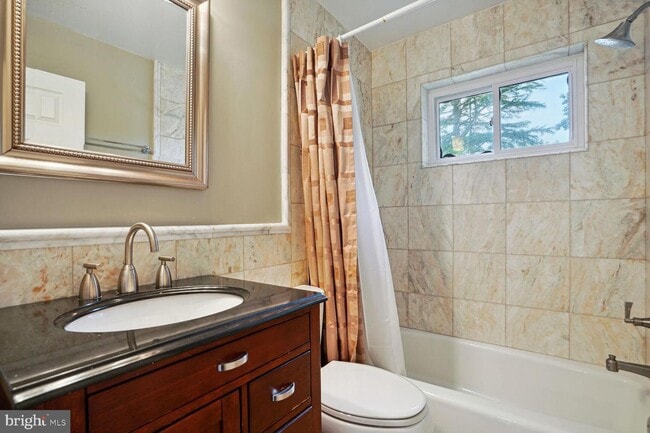 Building Photo - 7713 Winterberry Pl