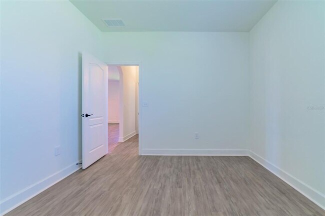 Building Photo - 570 Sanctuary Blvd