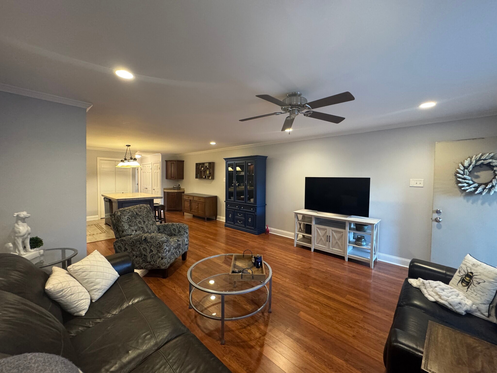 Living Area - 34A Darien