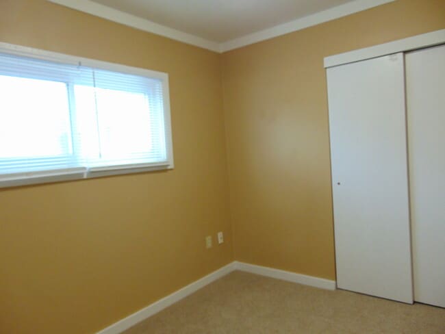 Building Photo - 10904 Tonkel Rd