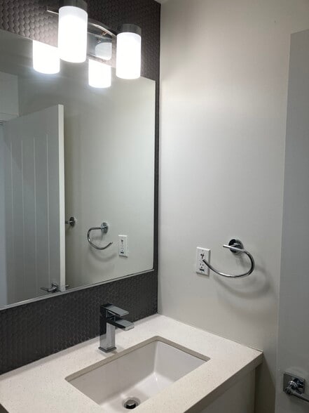 2nd Full Bath - 648 N Serrano Ave