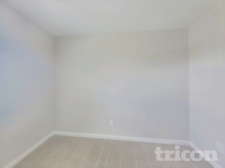 Building Photo - 206 Churchill Dr
