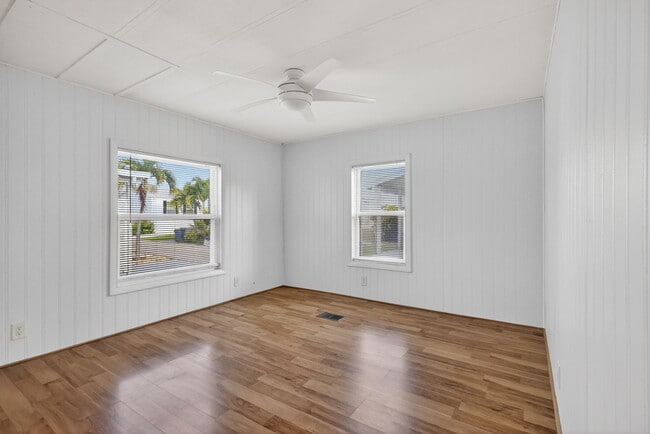 Building Photo - 65 Relaxed Cir