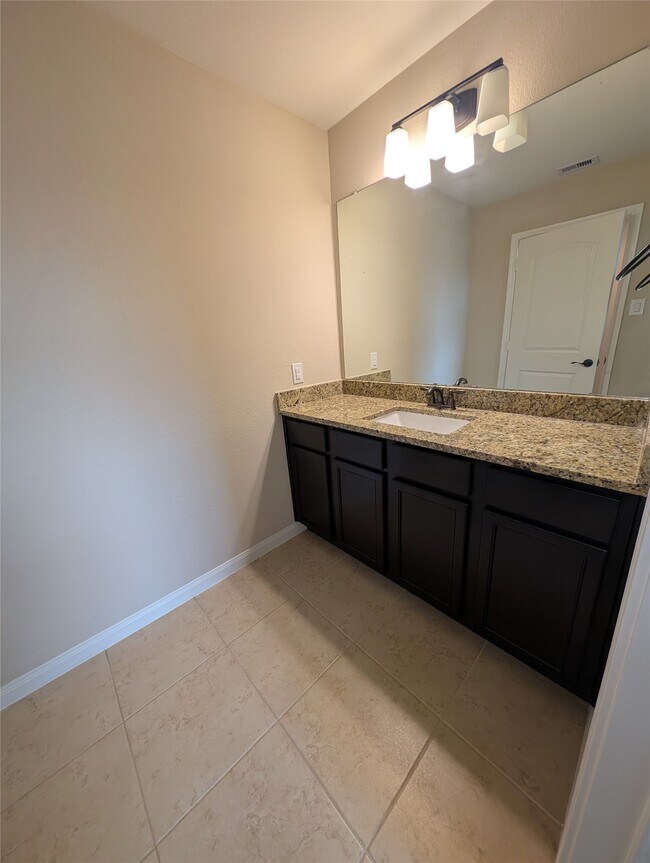 Building Photo - 21210 Echo Manor Dr