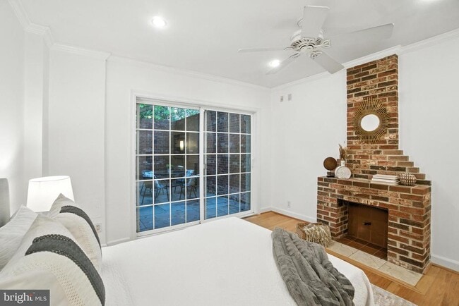 Building Photo - 1072 30th St NW