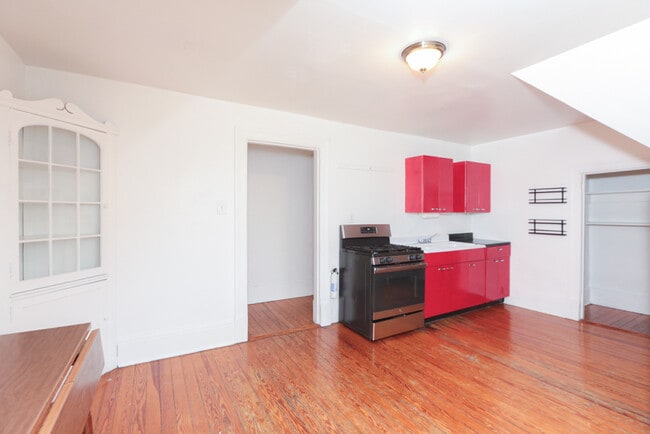 Building Photo - 1134 Westover Ave