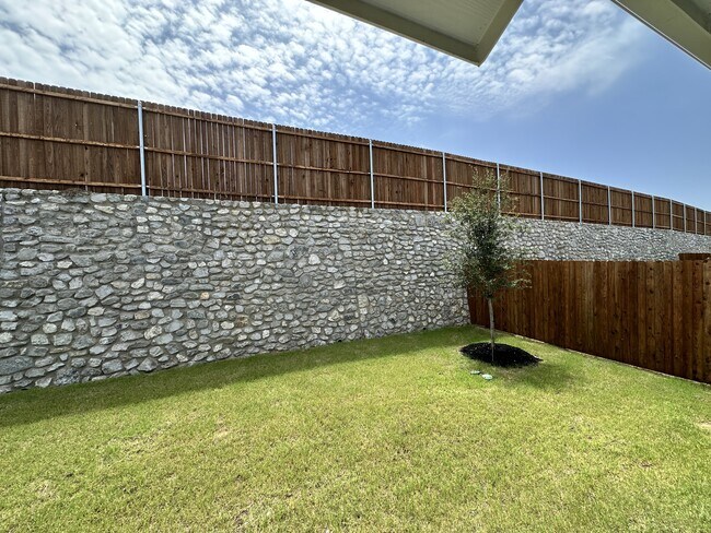 Building Photo - 3015 Serenity Ln