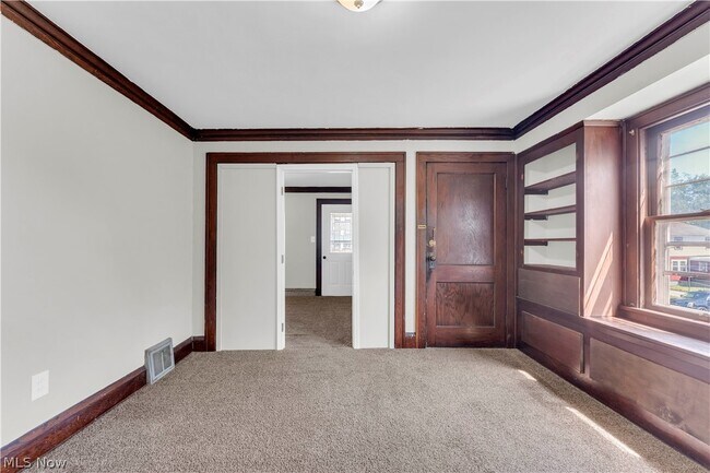 Building Photo - 3554 E 113th St