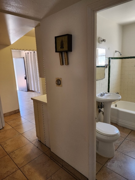 Building Photo - 1207 N Palo Verde Blvd