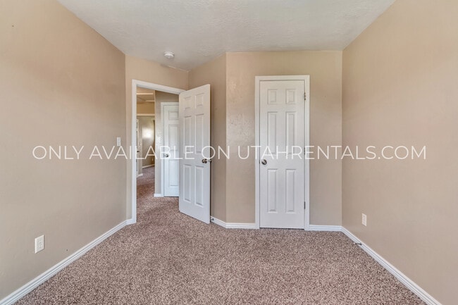 Building Photo - 1234 Cattail Dr
