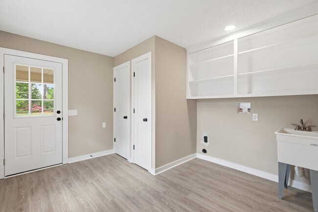 Building Photo - 3 bed/2.5 bath home FOR RENT!!