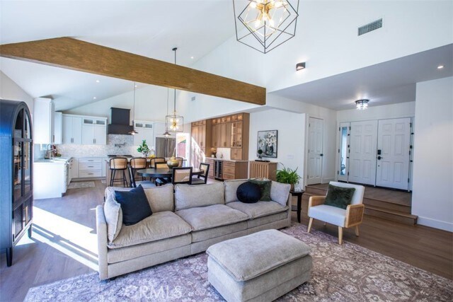 Building Photo - 32052 Via Alicia