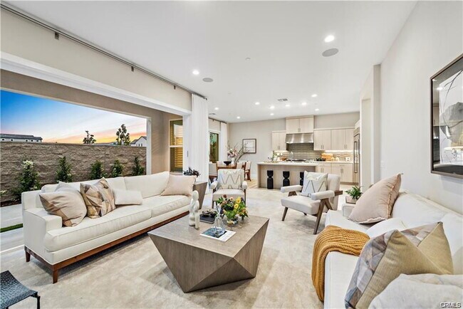 Building Photo - 220 Burwood
