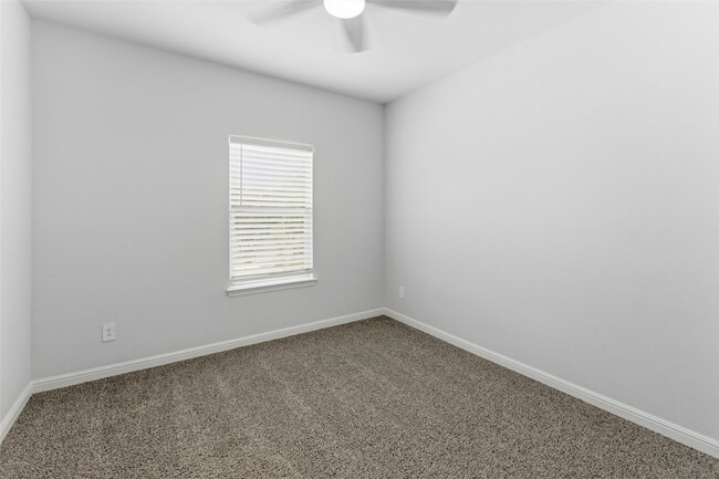 Building Photo - 9749 Serviceberry Ln