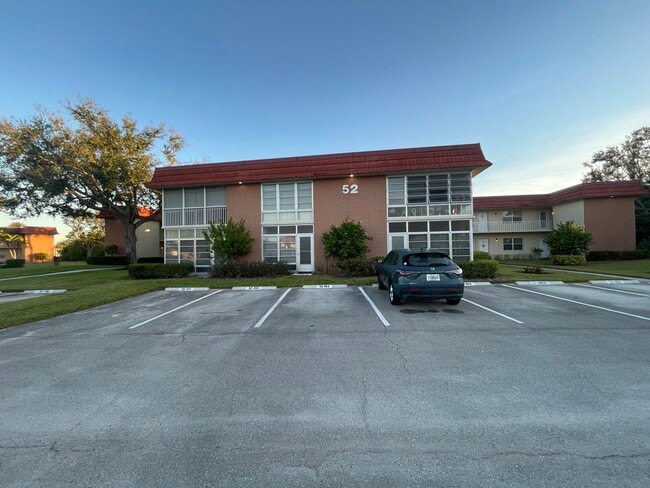 Building Photo - 52 Woodland Dr