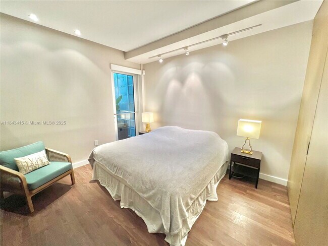 Building Photo - 1700 Meridian Ave