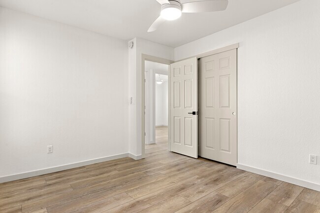 Building Photo - 6021 E Acoma Dr