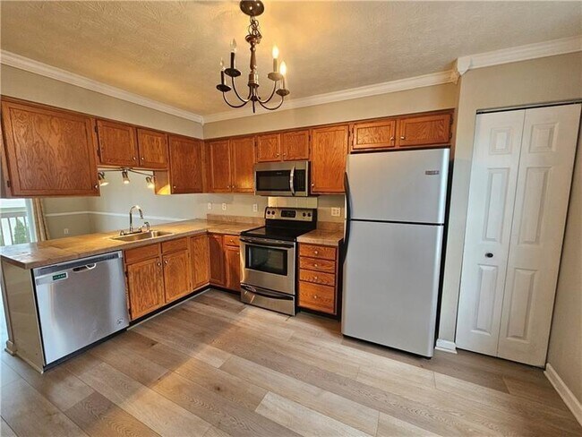 Building Photo - 518 Ten Point Ln