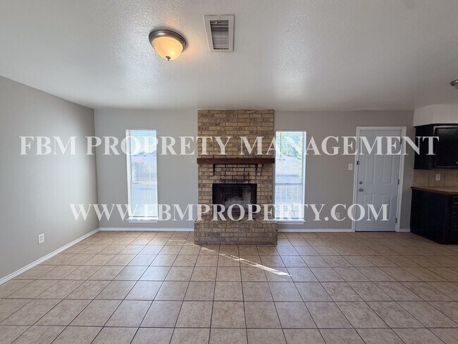 Building Photo - 1401 Old Bardwell Rd