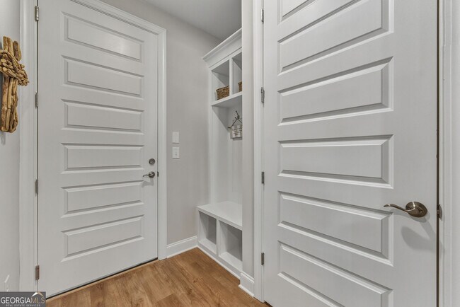 Building Photo - 1140 Providence Loop