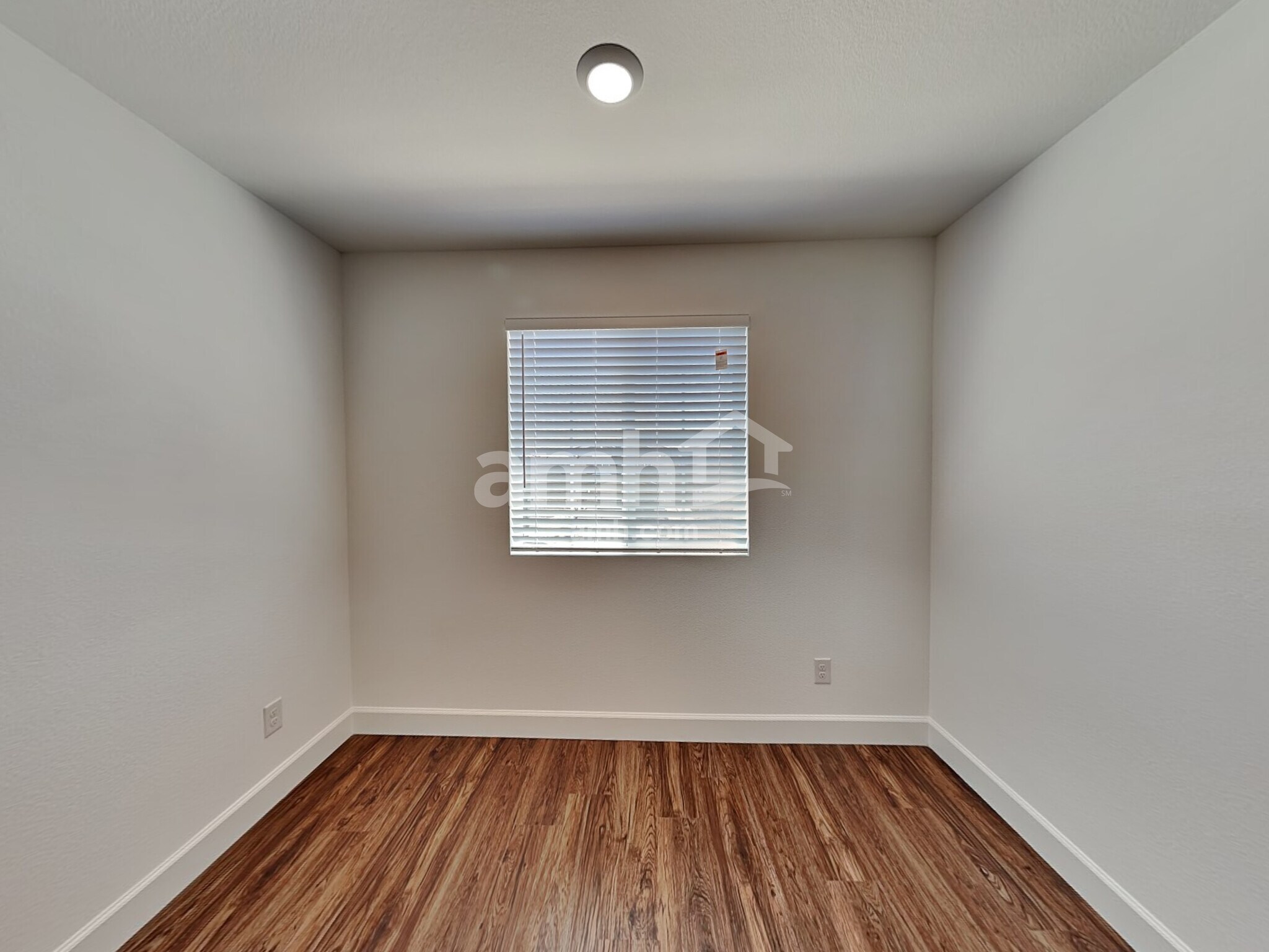 Building Photo - 10132 W Oleta Ave