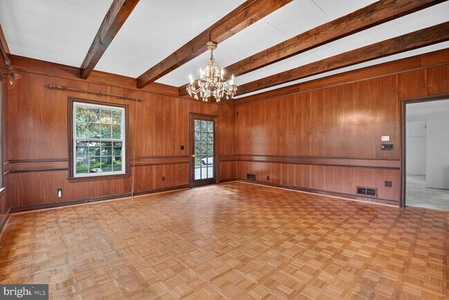 Building Photo - 9107 River Rd
