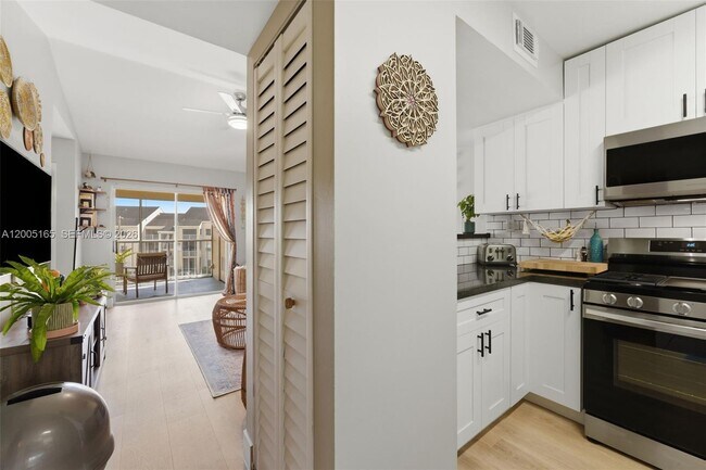 Building Photo - 15325 SW 106th Terrace