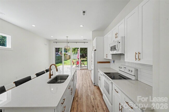 Building Photo - 1521 Walton Rd