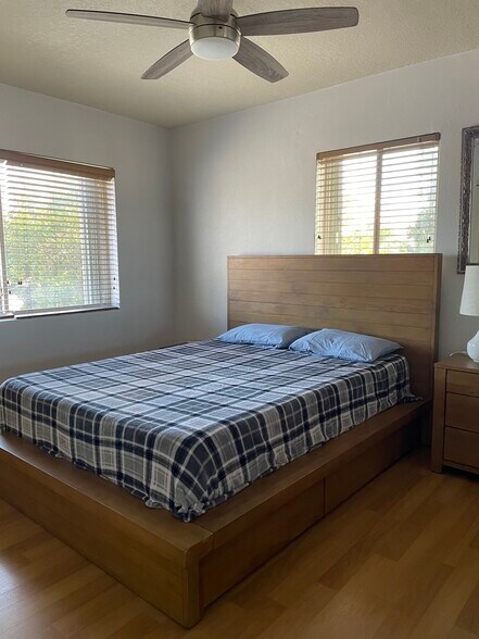 Building Photo - 1423 Holly Heights Dr