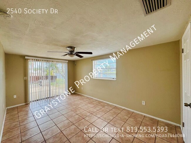 Building Photo - Your Dream Home Awaits: Cozy 2-Bed Rental ...