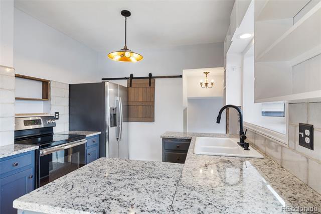 Building Photo - 48 Lincoln Ave