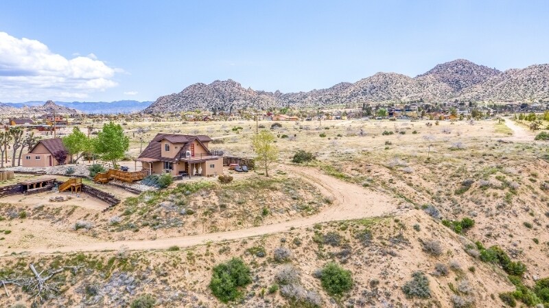 Building Photo - 5031 Tom Mix Rd