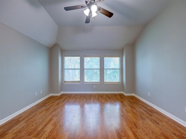 Building Photo - 1554 Homewood Cir