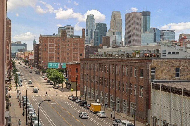 Building Photo - 901 N 3rd St