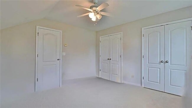 Building Photo - 2717 Mt Carmel Rd