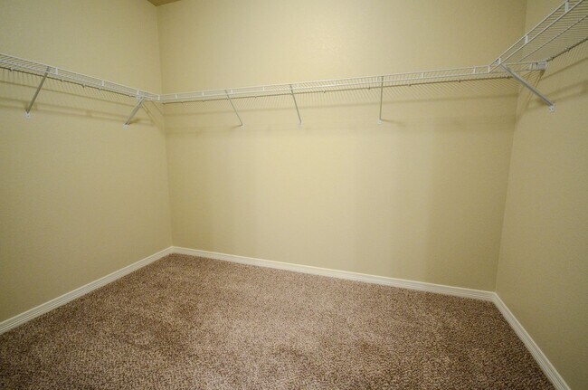 Building Photo - 3836 Manhattan Ave