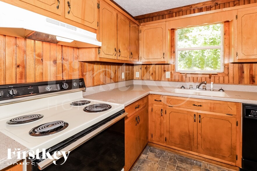 Building Photo - 115 River Trace Dr