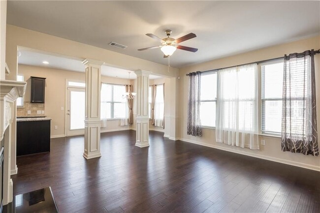 Building Photo - 3619 Brockenhurst Dr