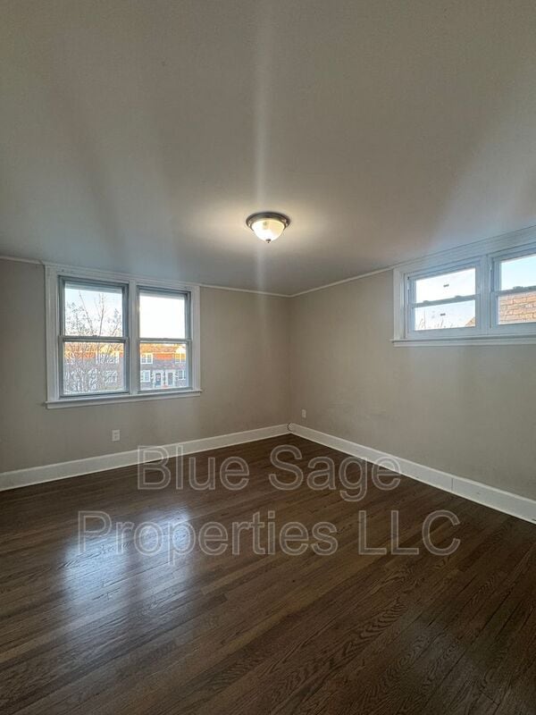 Building Photo - 279 Westpark Ln