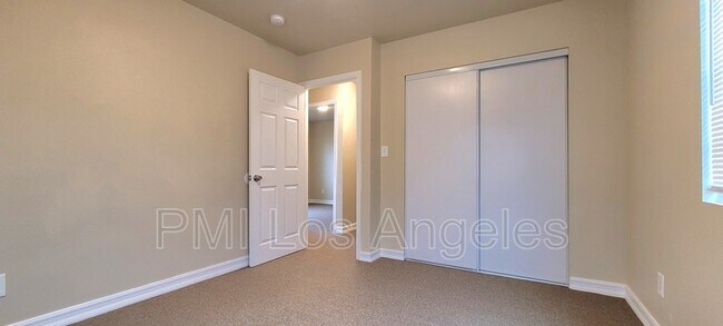 Building Photo - 10314 San Pedro St