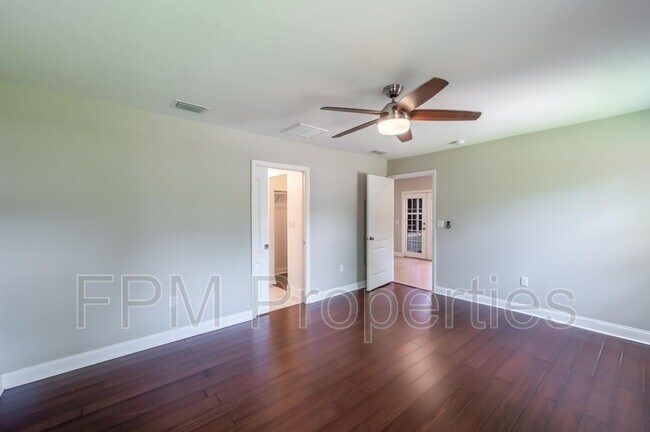 Building Photo - 4127 Shirley Ave