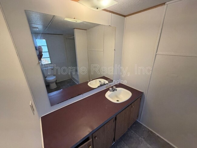 Building Photo - 96 Matts Ln