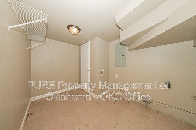 Building Photo - 1309 NW 38th St