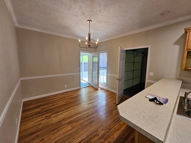 Building Photo - 8638 Reedy Creek Rd
