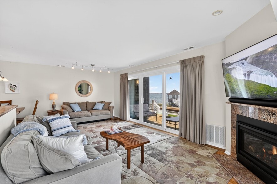 Building Photo - 1401 Harbour Cv S